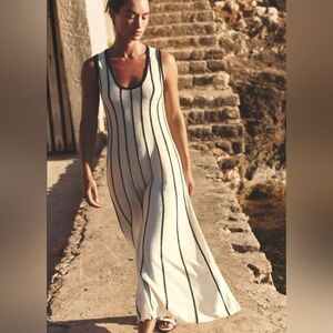 ZARA Midi Cut-Out Knit Dress in ecru/navy. Size M